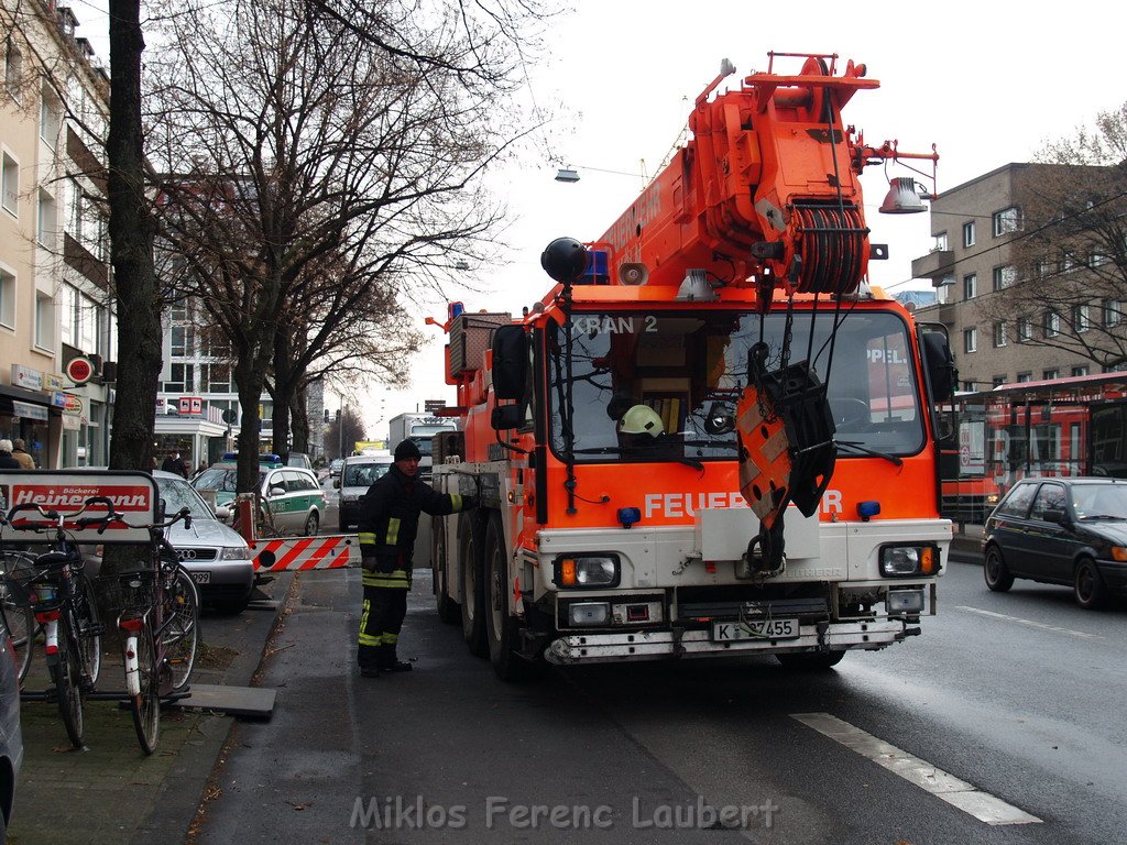 BF Koeln Schwertransport Koeln Braunsfeld Aachnerstr  P36.JPG